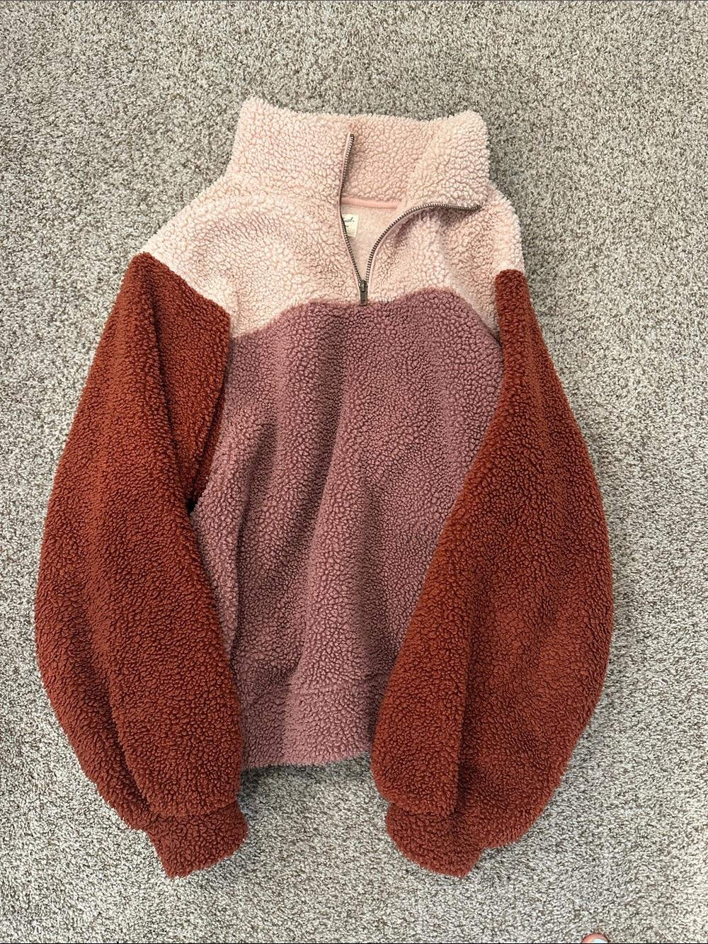 Universal Thread color block pullover